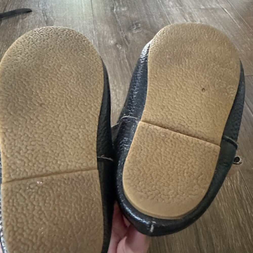 West Coast Mocs mary janes size 6 - Picture 2 of 3